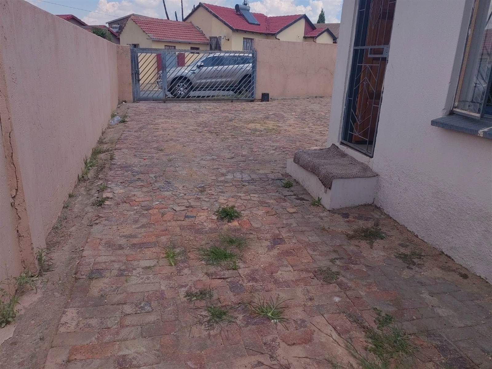 2 Bed House in Klipfontein View photo number 5