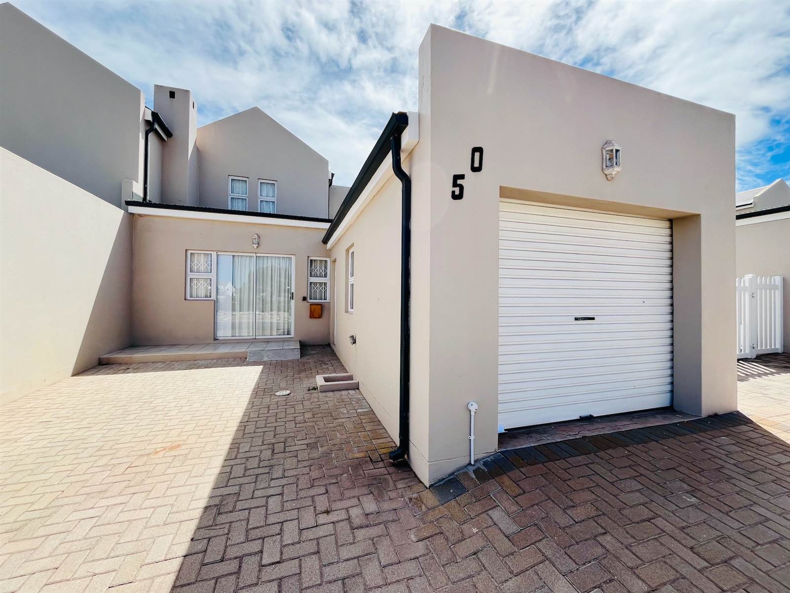 4 Bed Townhouse in Langebaan Central photo number 1