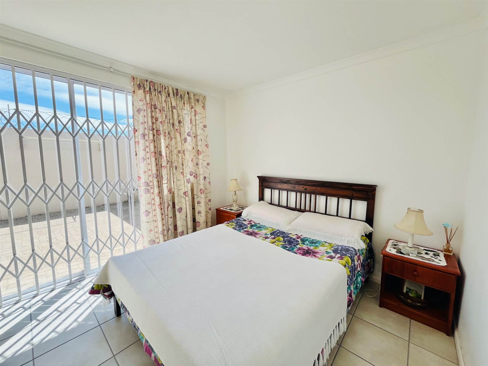 4 Bed Townhouse in Langebaan Central photo number 11