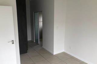 1 Bed Apartment in Modderfontein photo number 15