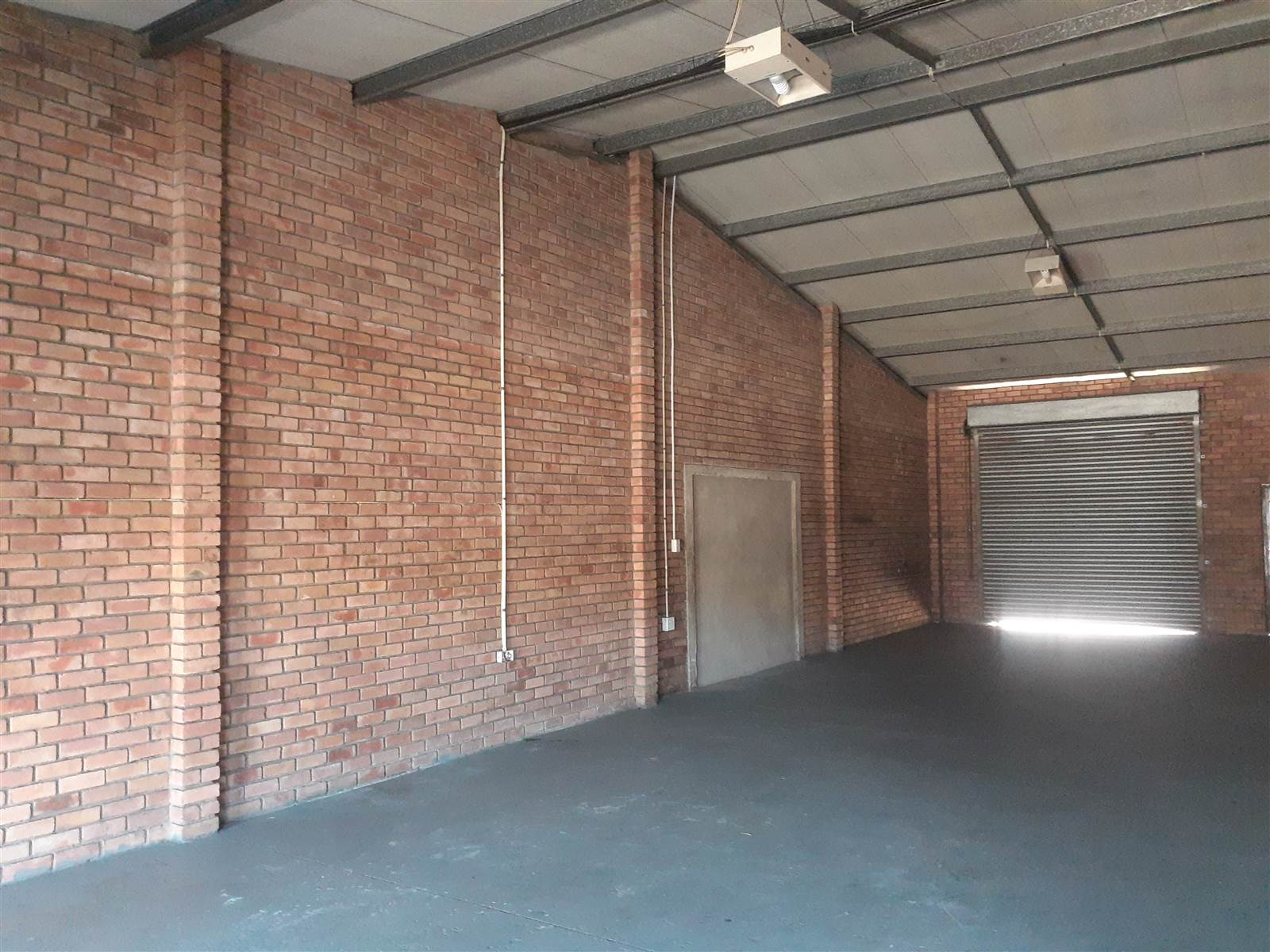 159  m² Industrial space in Alton photo number 6