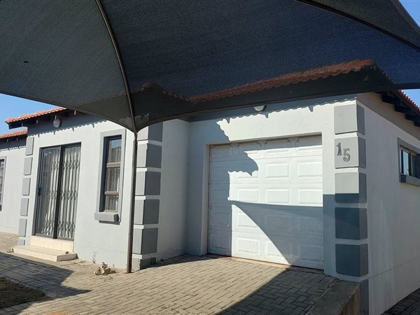 3 Bedroom Townhouse 3 Bedroom Townhouse
