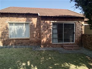 2 Bed Townhouse in Radiokop