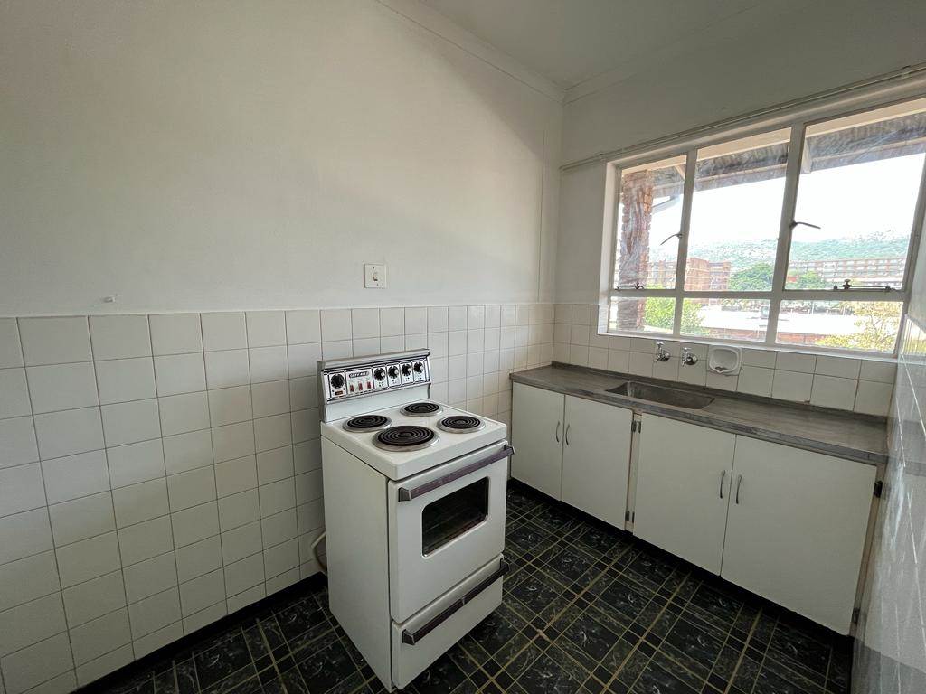 1 Bed Apartment in Pretoria North photo number 3