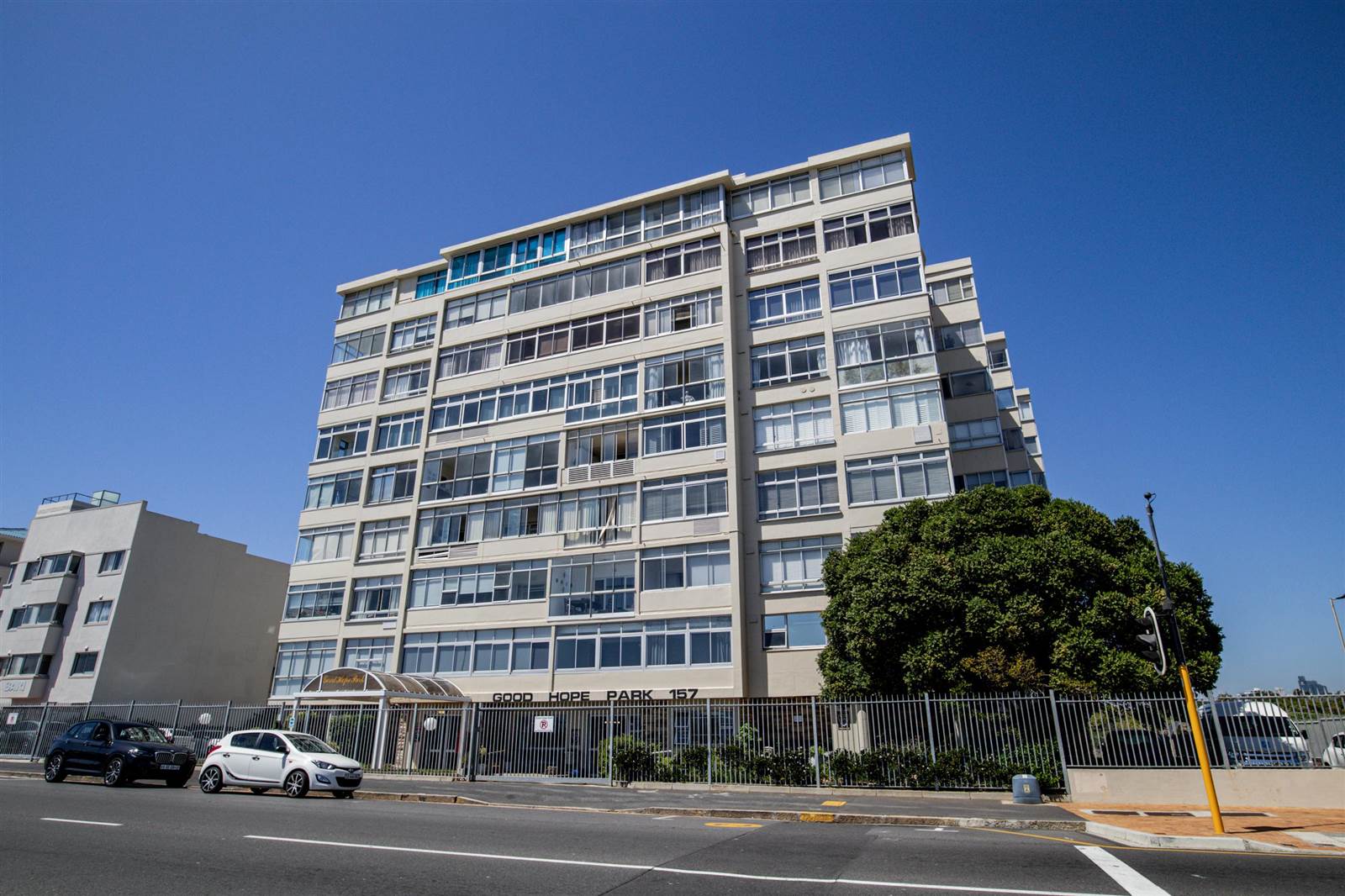 Studio Apartment in Mouille Point photo number 4