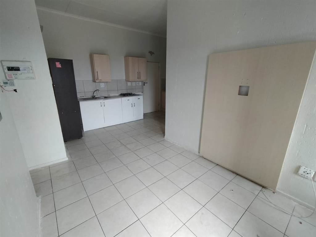 2 Bed House in Kempton Park Central photo number 29