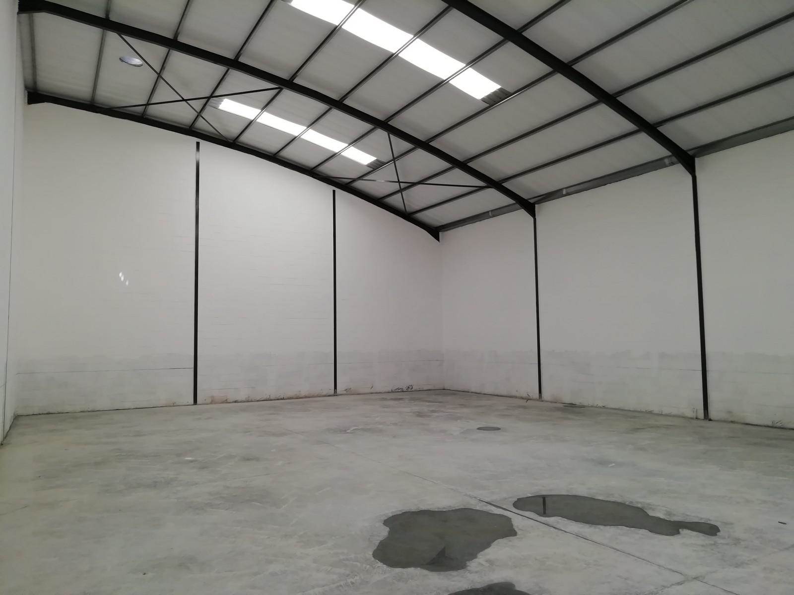 360  m² Industrial space in Kuilsriver photo number 12
