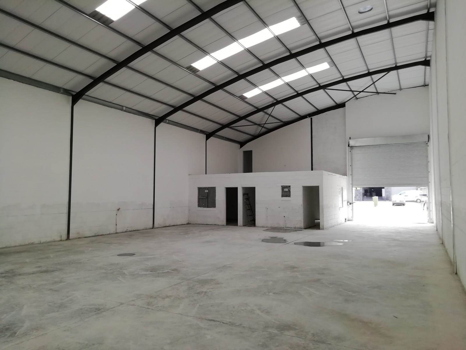 360  m² Industrial space in Kuilsriver photo number 4