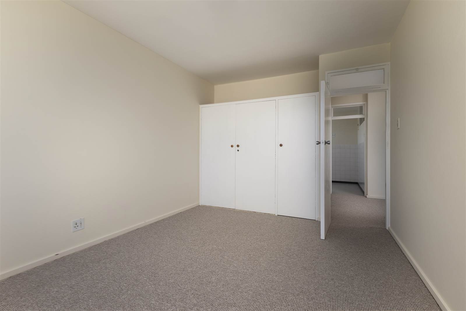 1 Bed Apartment in Windermere photo number 6