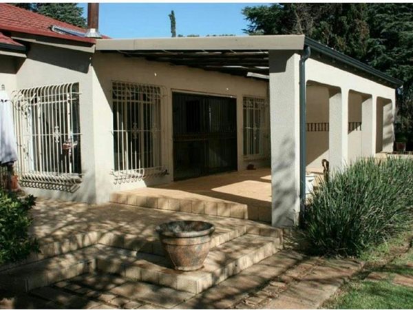 4 Bedroom House 4 Bedroom House