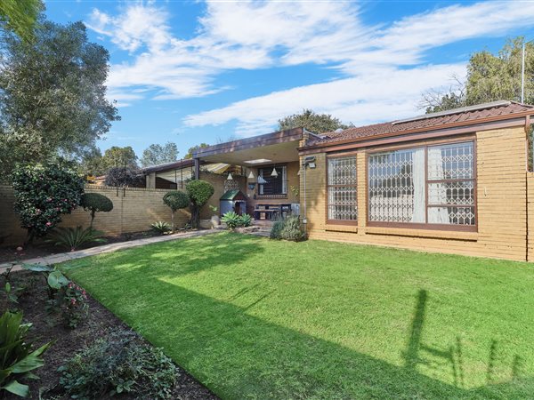 3 Bedroom Townhouse 3 Bedroom Townhouse