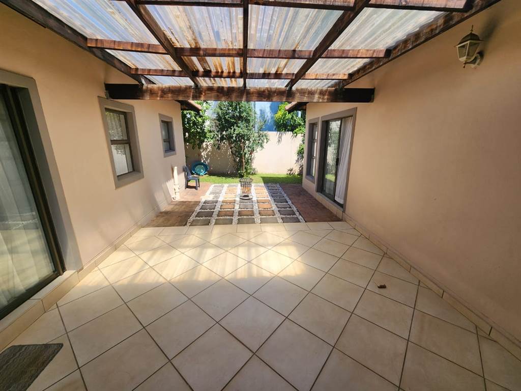3 Bed House in Zambezi Country Estate photo number 21