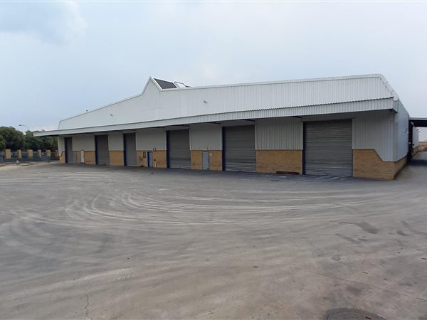 7 725  m² Industrial space