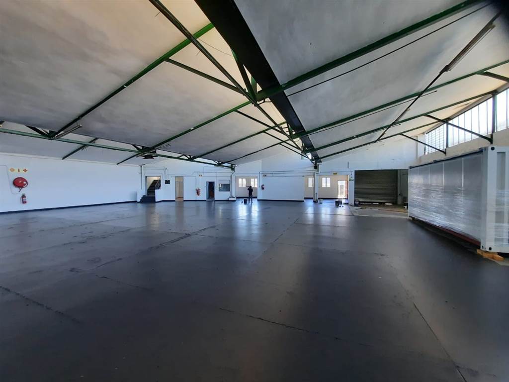 1433  m² Industrial space in Goodwood photo number 8