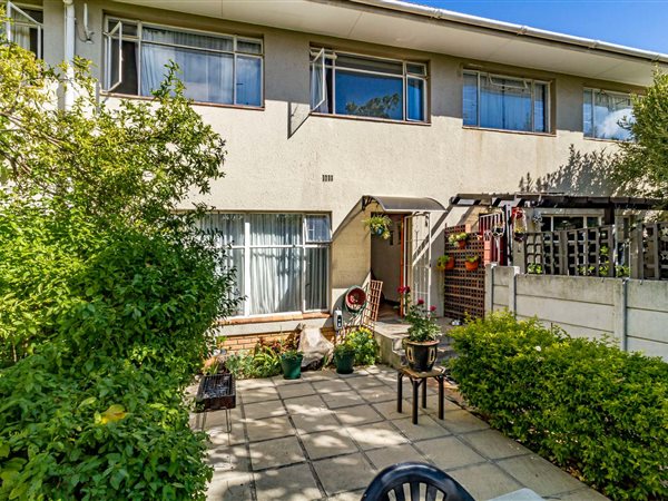 3 Bedroom Townhouse 3 Bedroom Townhouse