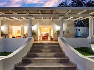 4 Bed House in Parktown North
