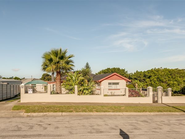 3 Bedroom House 3 Bedroom House