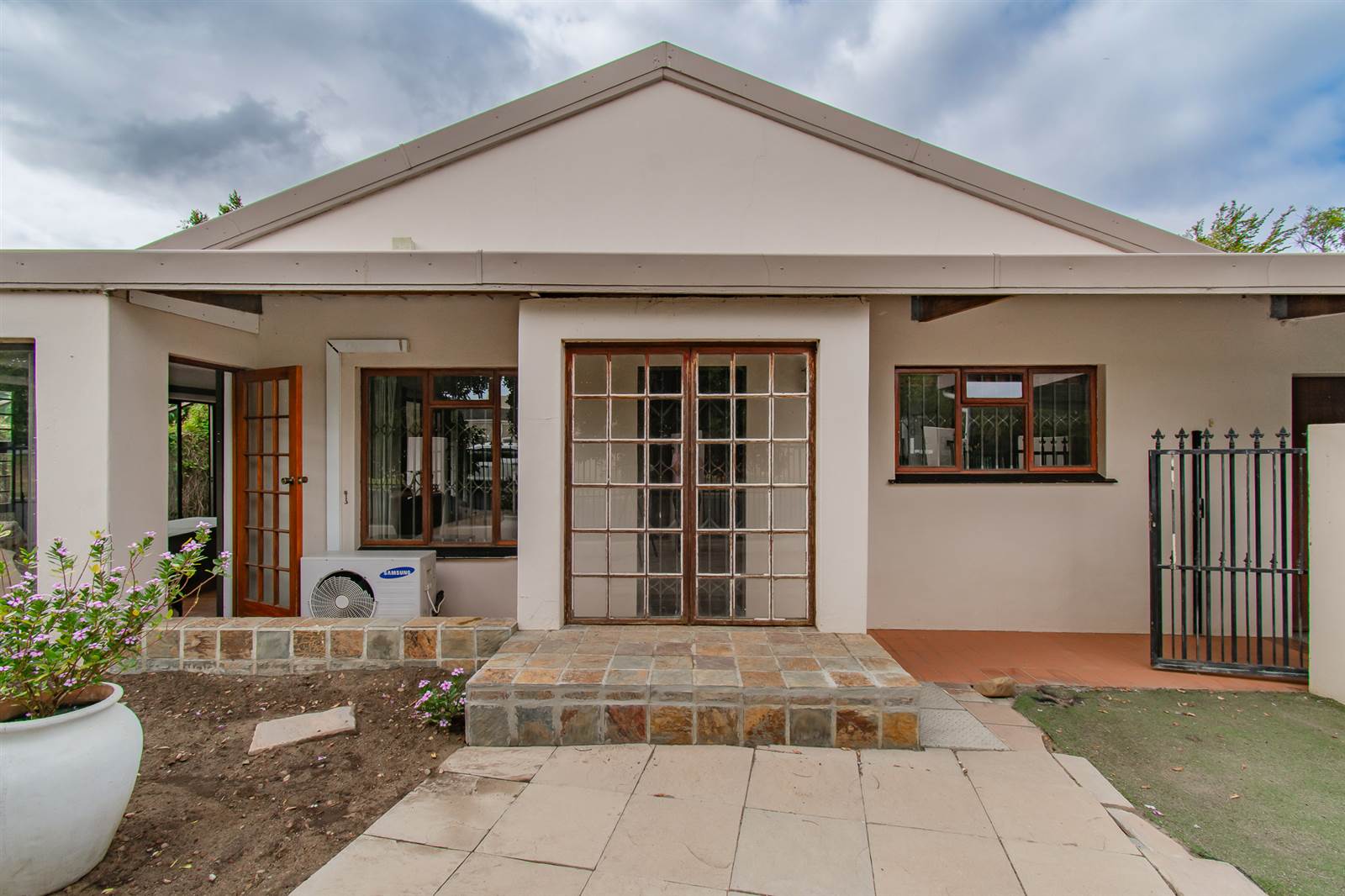 2 Bed House in Bizweni photo number 4