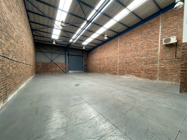 396  m² Commercial space
