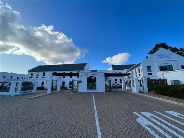 275  m² Commercial space in Jamestown