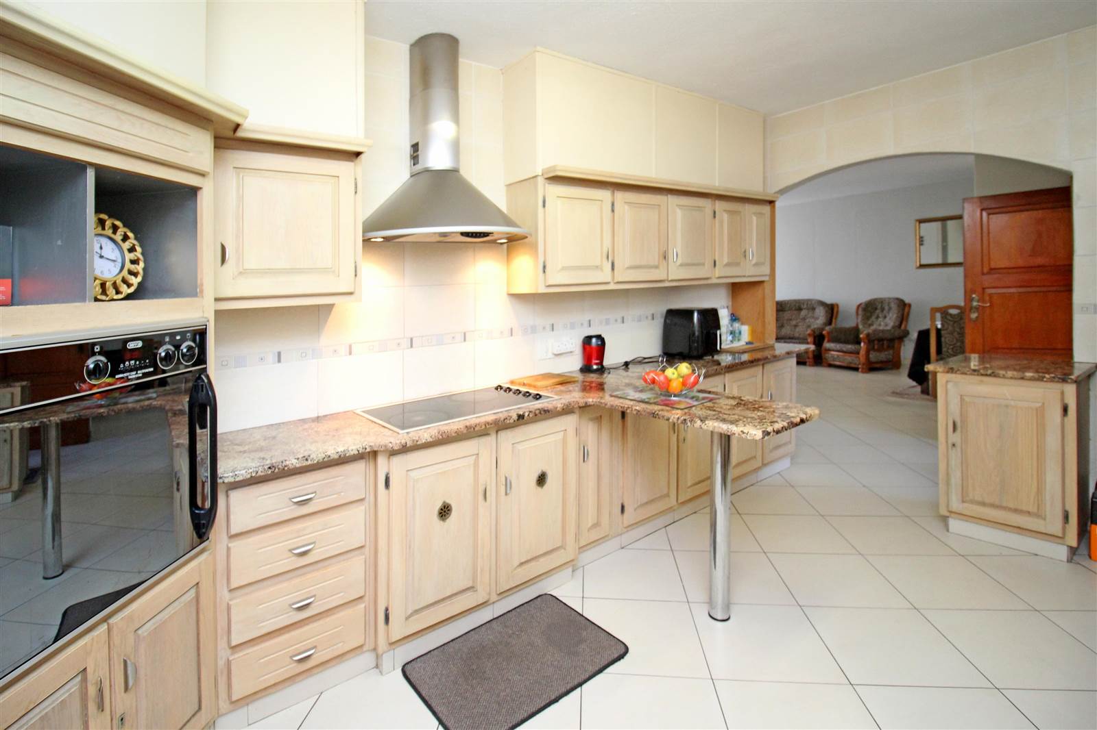3 Bed Apartment in Bramley photo number 4