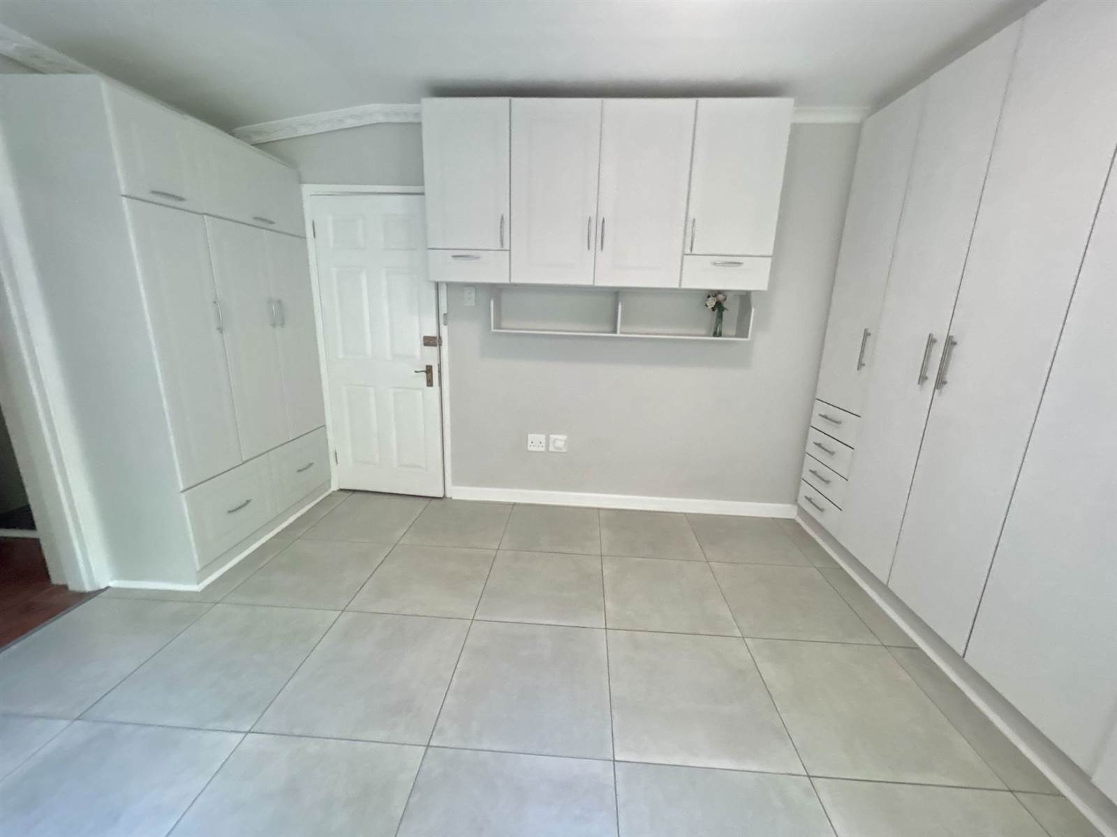 1 Bed Apartment in Durban North photo number 9
