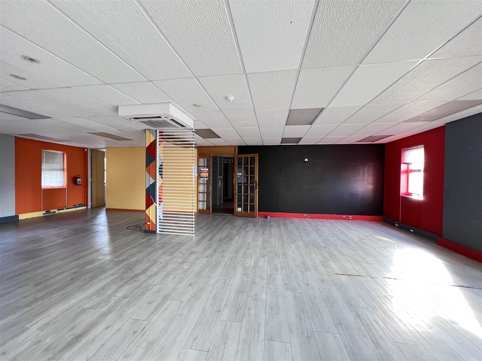 133  m² Commercial space in Wynberg photo number 6