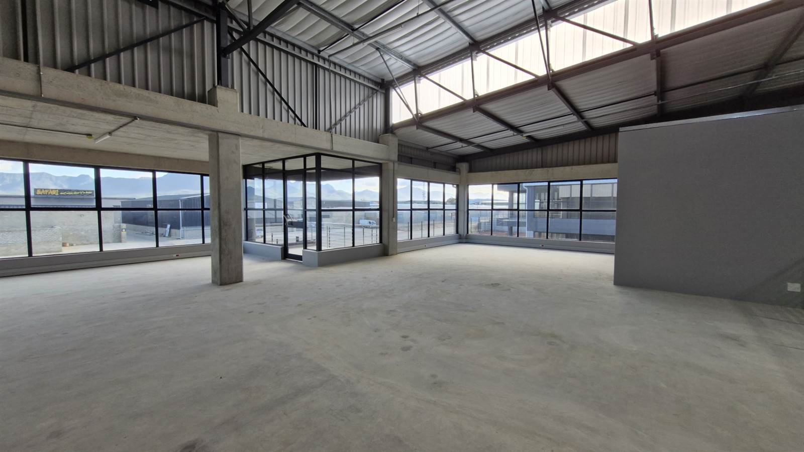 871.4  m² Industrial space in George Central photo number 11