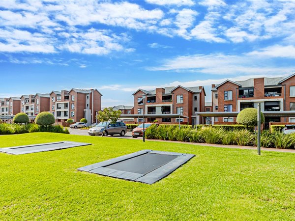 3 Bedroom Townhouse 3 Bedroom Townhouse