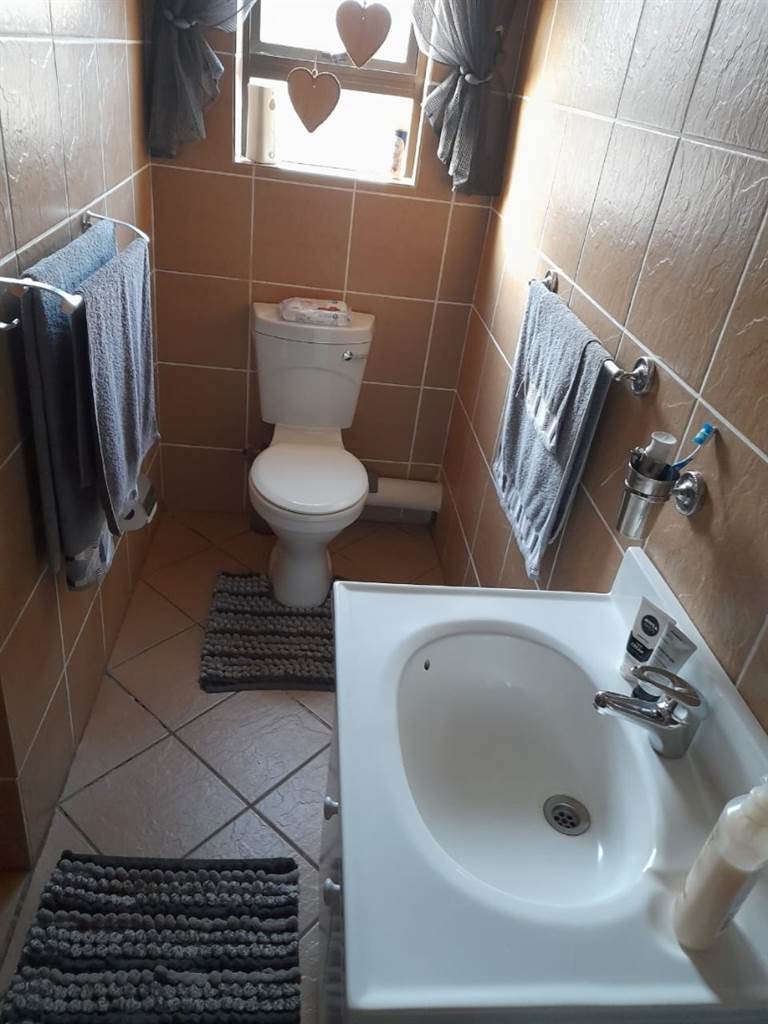 3 Bed Townhouse in Fochville photo number 9