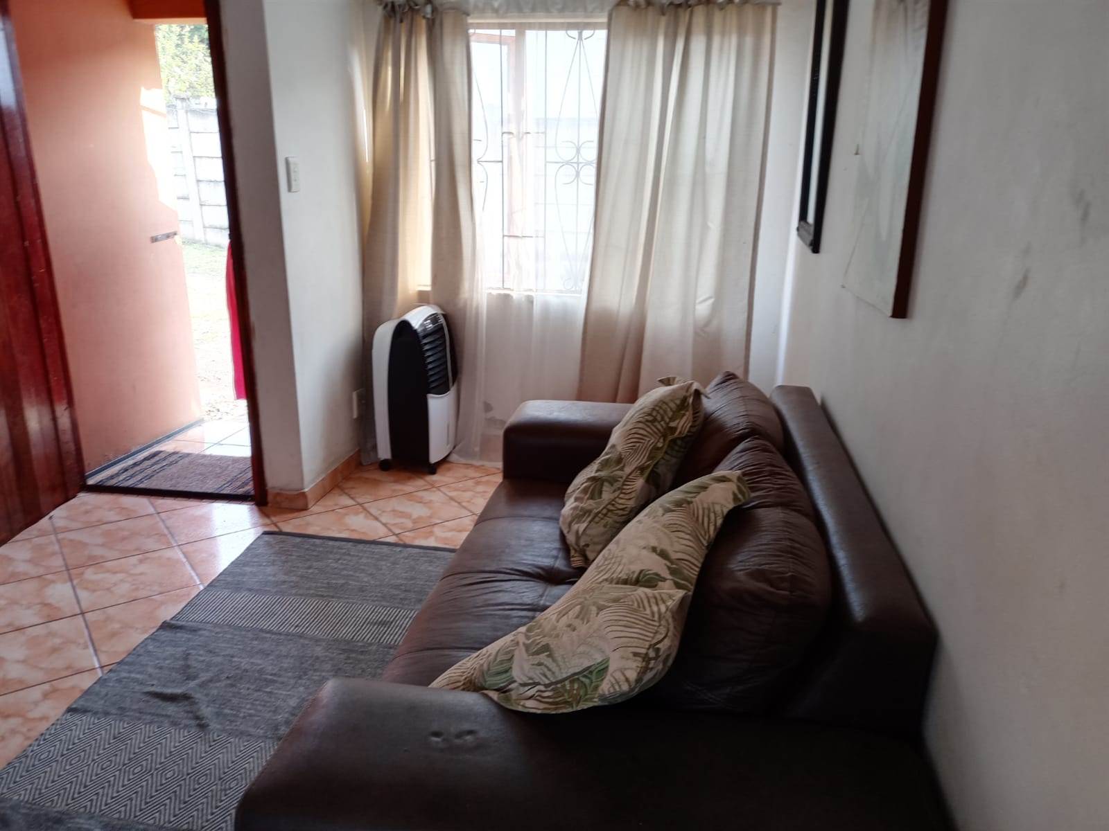 3 Bed House in Empangeni photo number 10