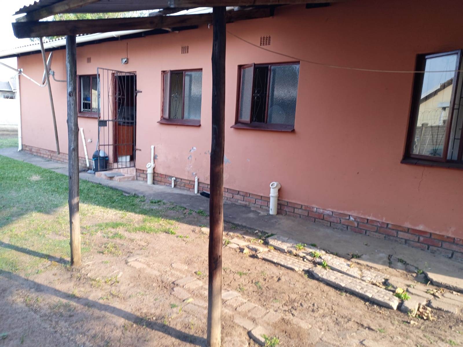 3 Bed House in Empangeni photo number 14