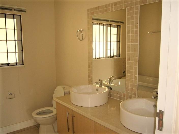 4 Bed House in Waterkloof photo number 14