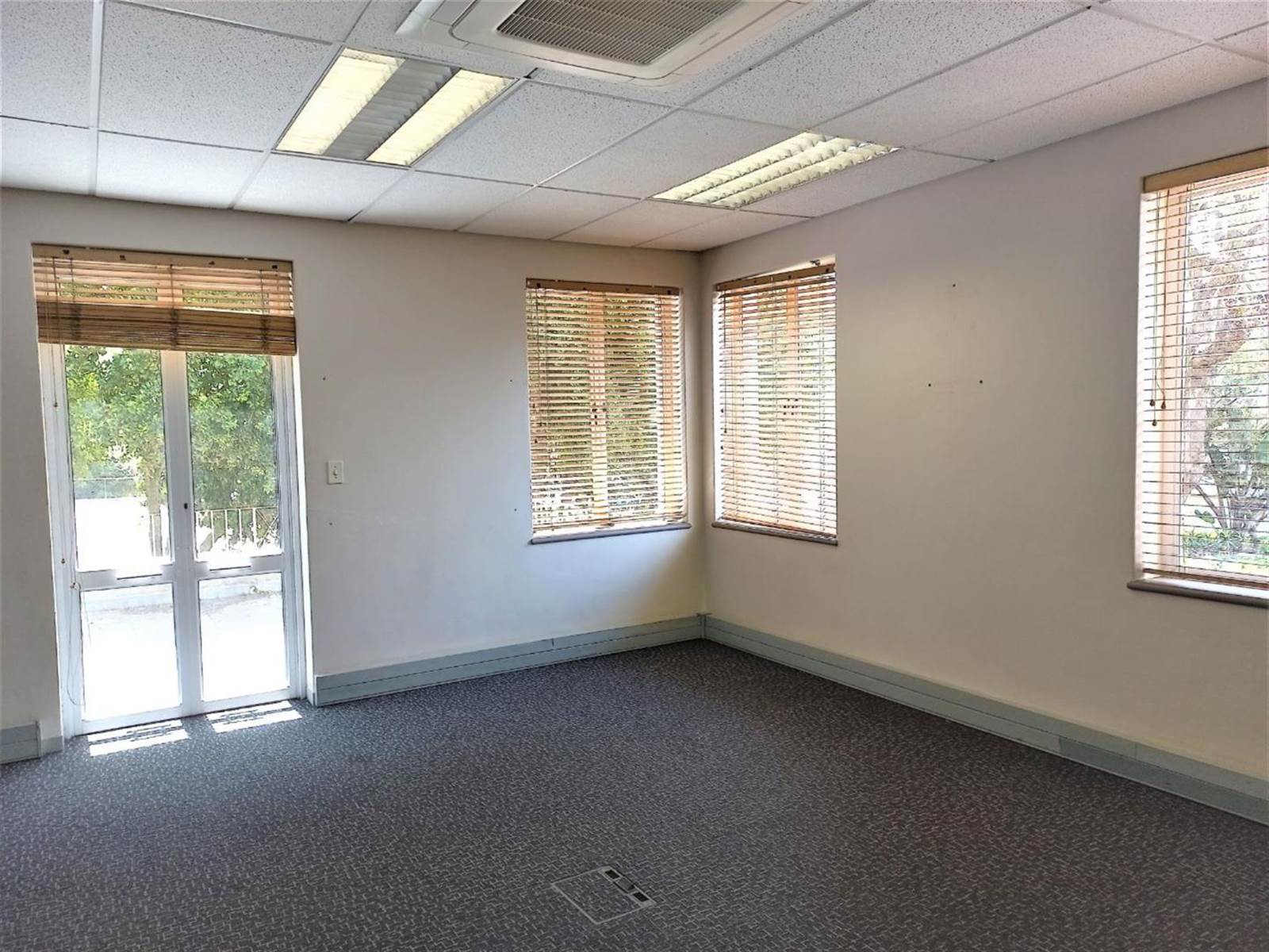260  m² Commercial space in Sandown photo number 6