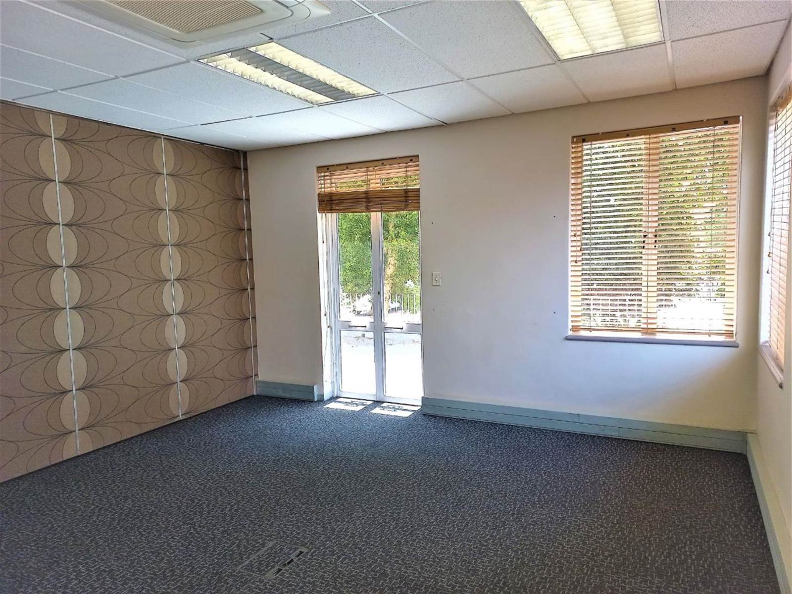 260  m² Commercial space in Sandown photo number 8