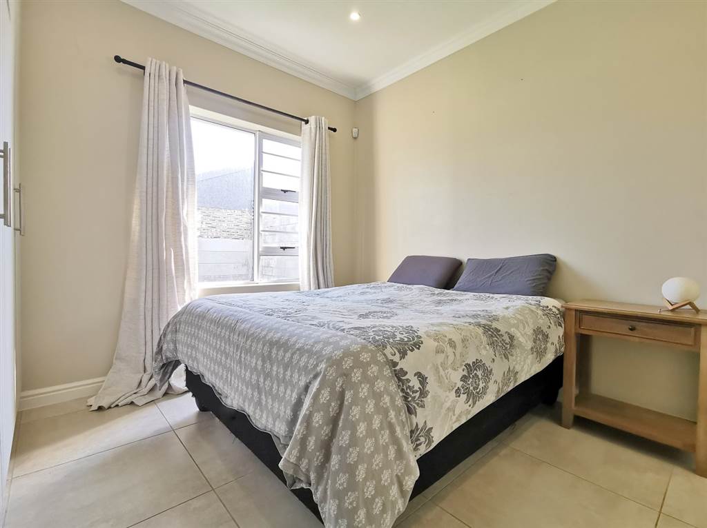 3 Bed House in Pinelands photo number 15