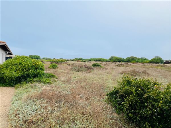 890 m² Land