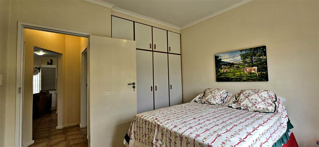 2 Bed House in Swellendam photo number 19