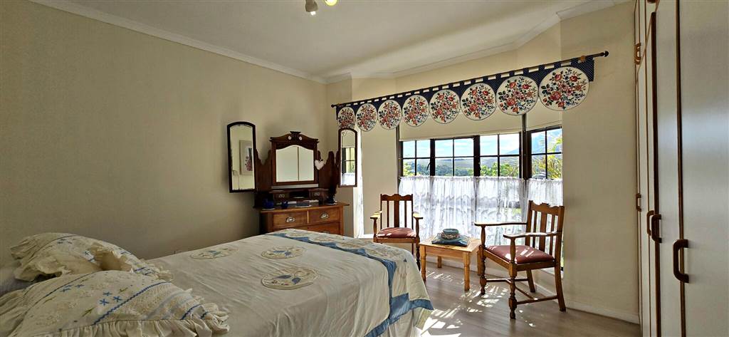 2 Bed House in Swellendam photo number 13
