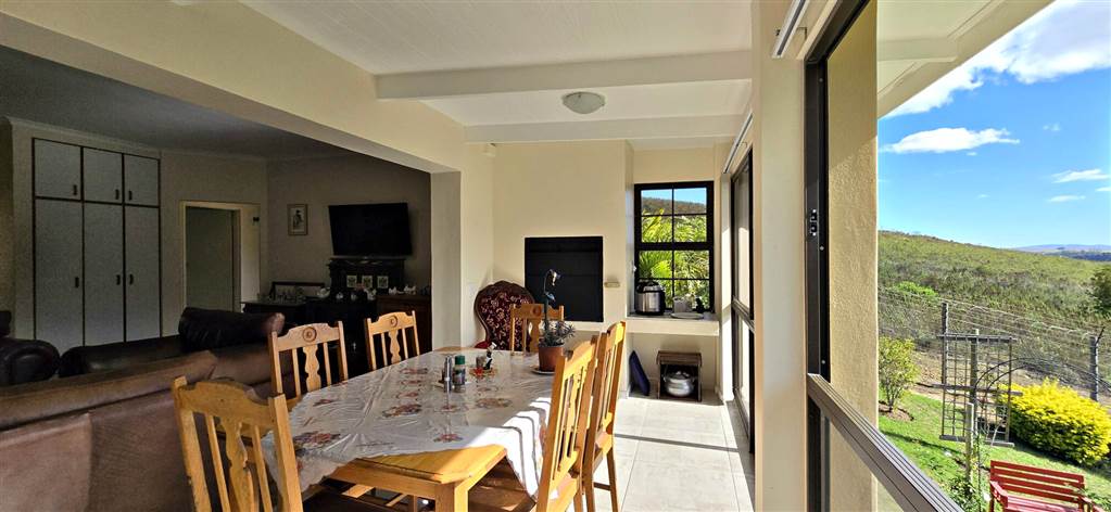 2 Bed House in Swellendam photo number 10