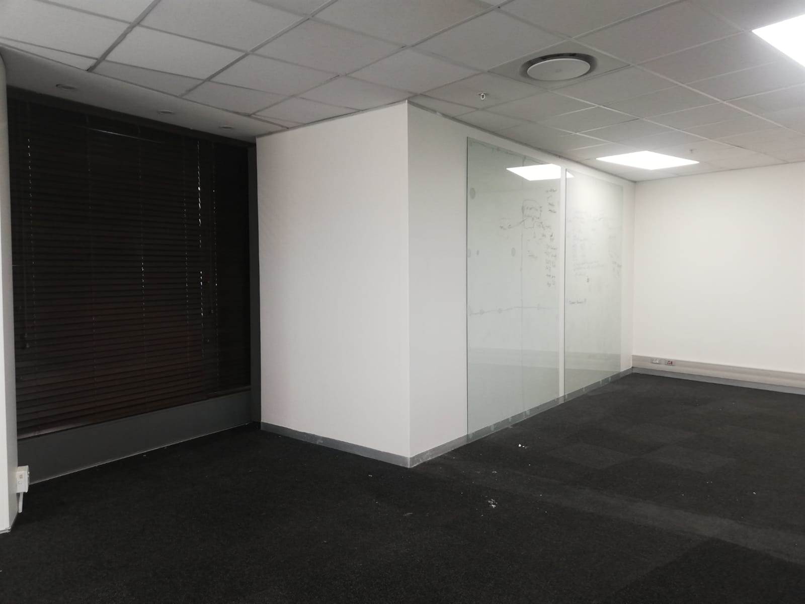 200  m² Commercial space in Morningside photo number 16