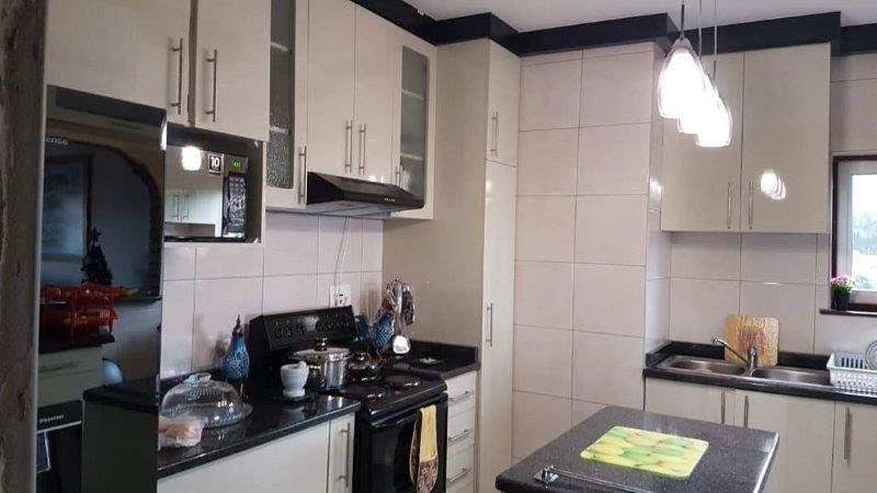 3 Bed Flat in Scottburgh Central photo number 7
