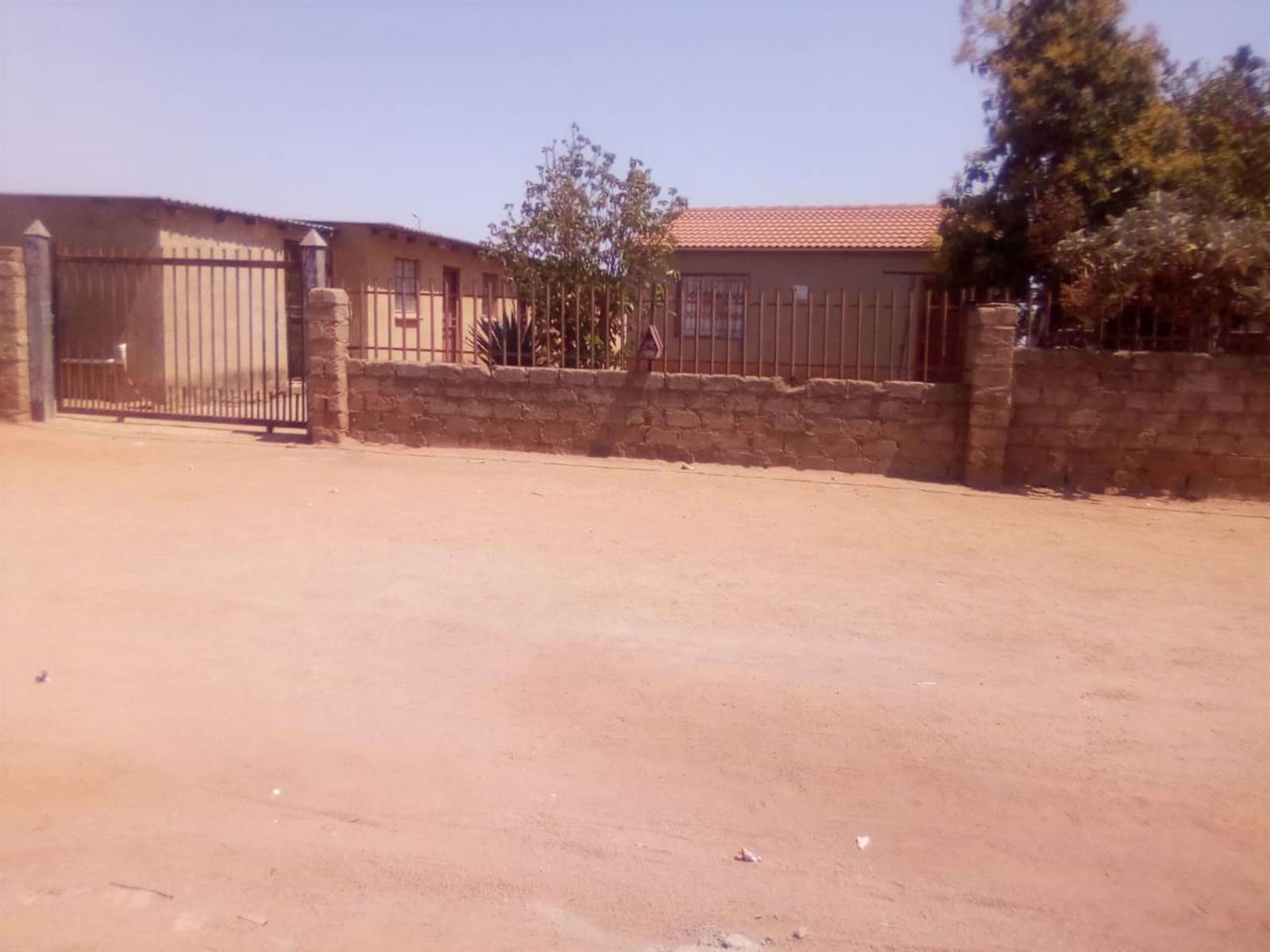 7 Bed House in Soshanguve photo number 7