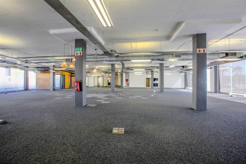 975  m² Office Space in Brooklyn photo number 2