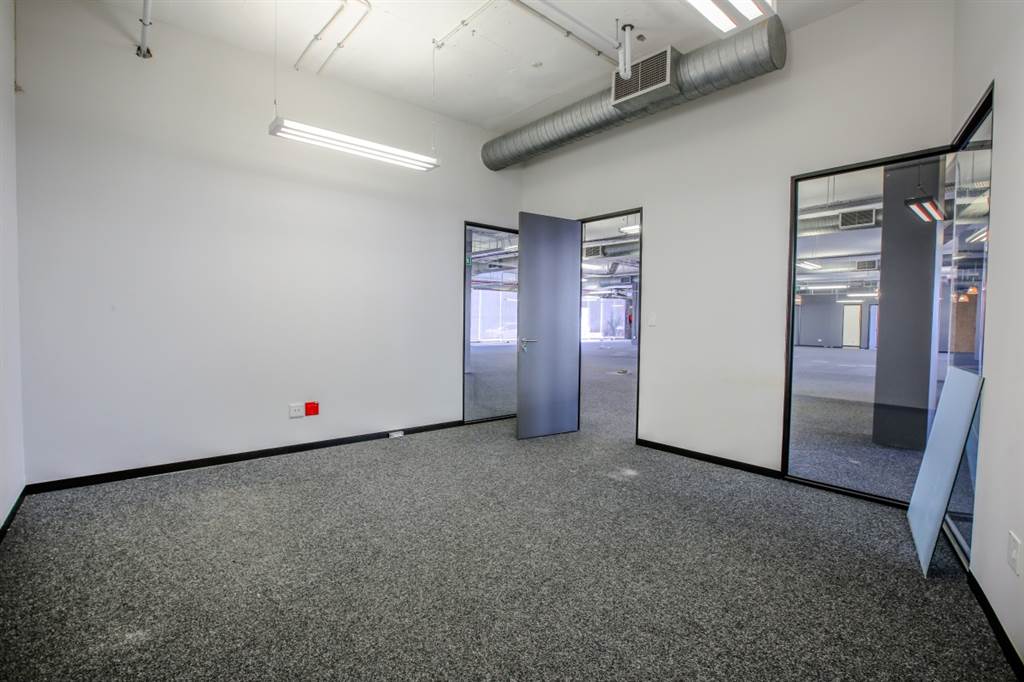 975  m² Office Space in Brooklyn photo number 12