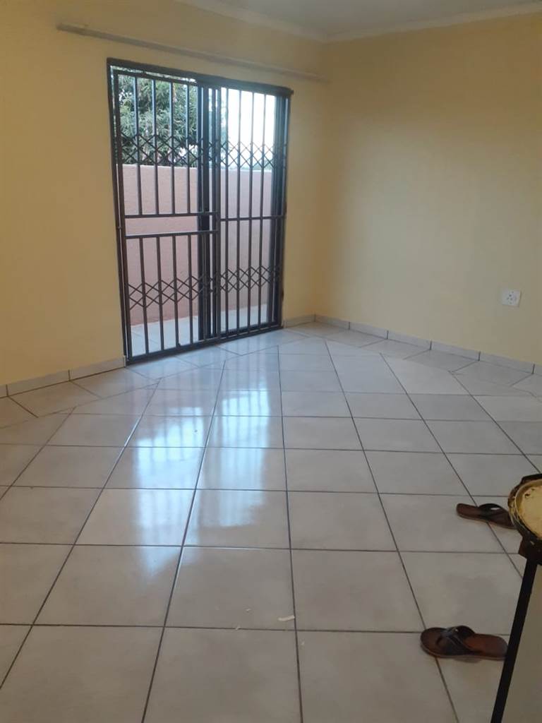11 Bed House in Soshanguve photo number 11
