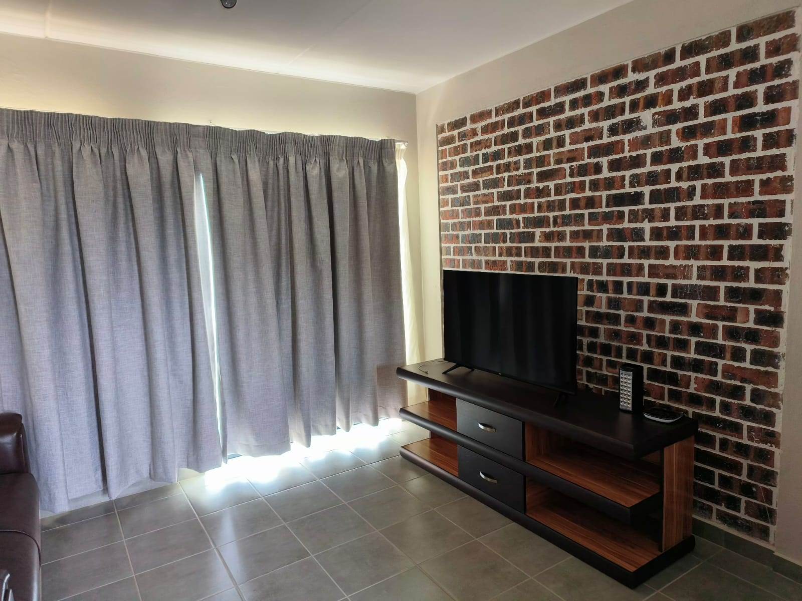 2 Bed Apartment in Wolmer photo number 6