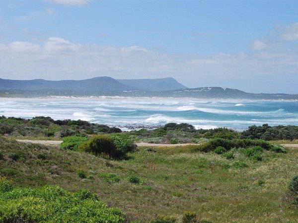 1072 m² Land available in Pearly Beach