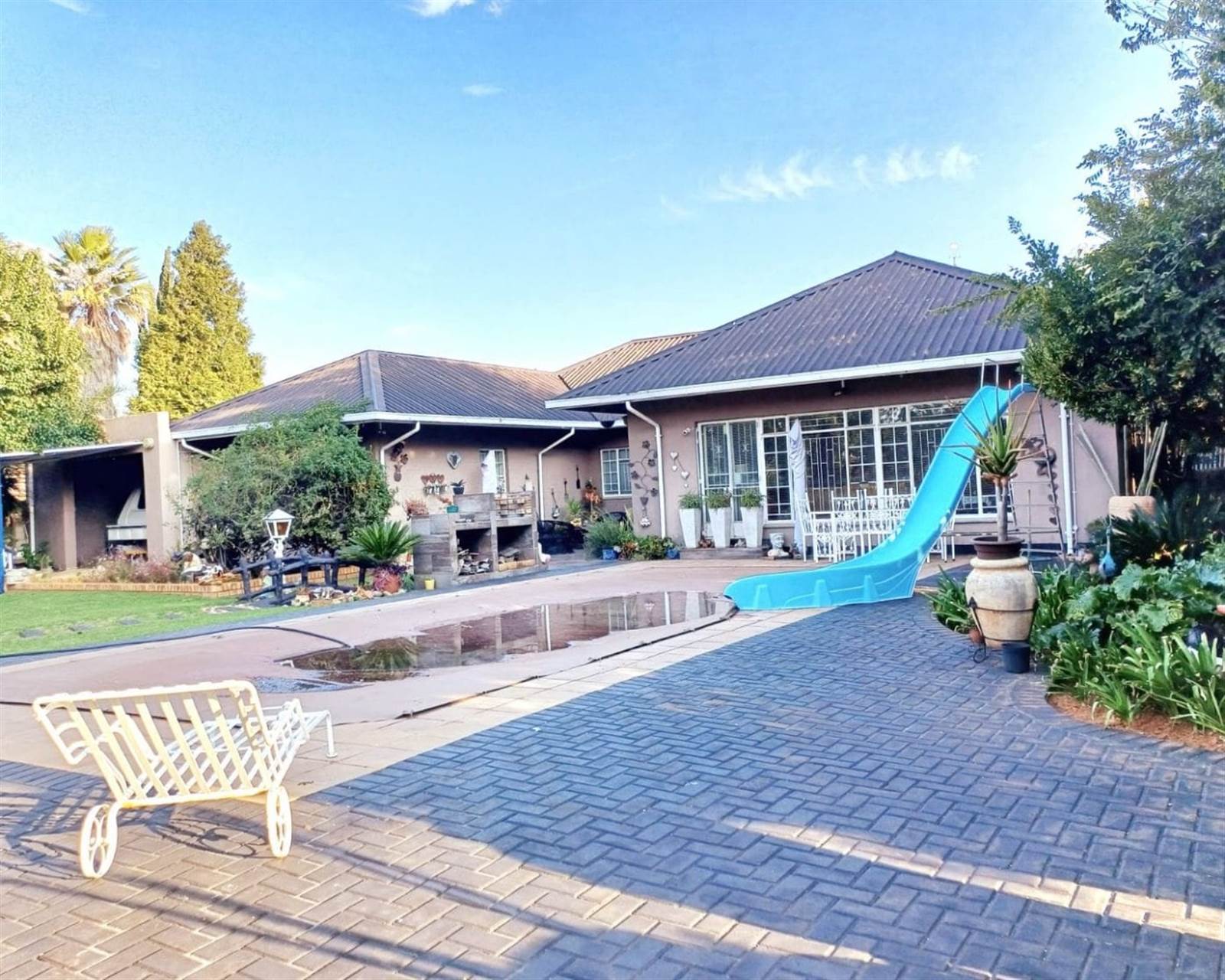 4 Bed House in Carletonville photo number 20