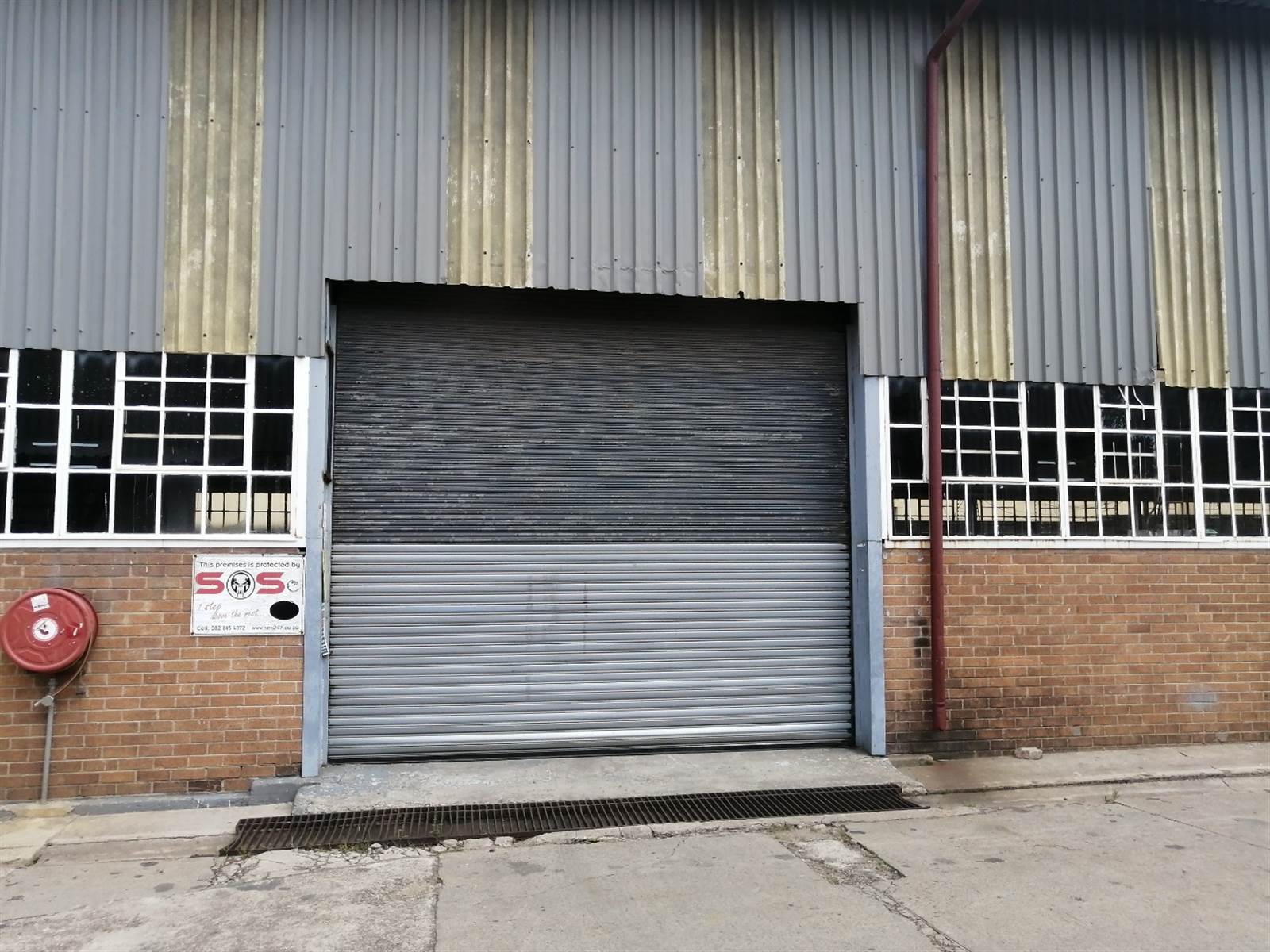 812  m² Commercial space in Eastleigh photo number 2